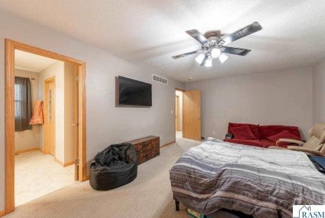 152 Savannah Court Mankato MN 56001