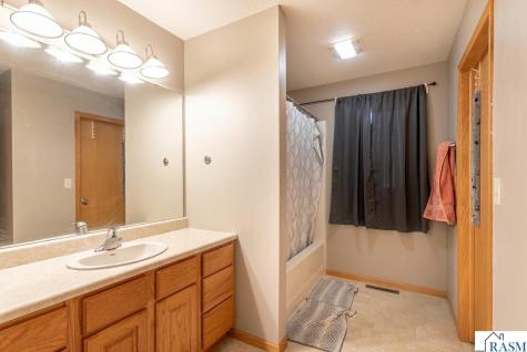 152 Savannah Court Mankato MN 56001