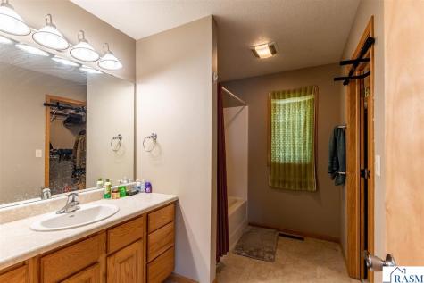 152 Savannah Court Mankato MN 56001