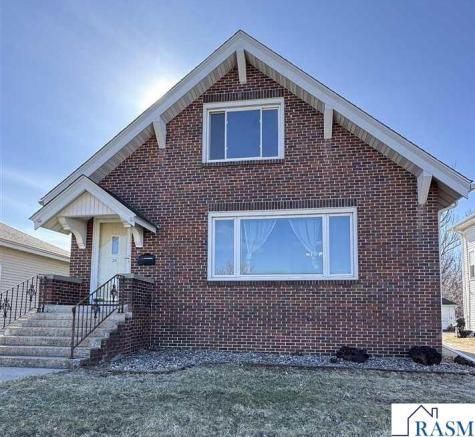 20 SW 2 Avenue Wells MN 56097
