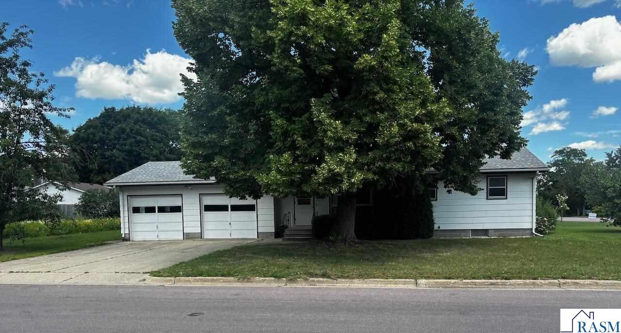 505 W Saint Julien Street St. Peter MN 56082