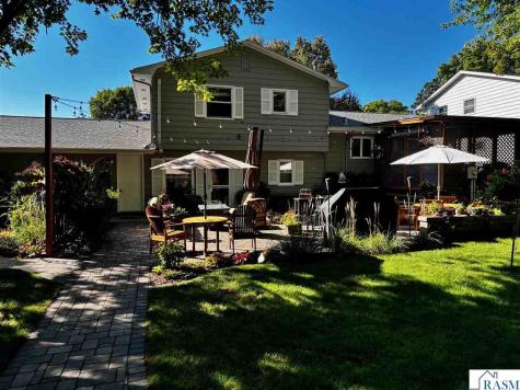 809 W Traverse Road St. Peter MN 56082