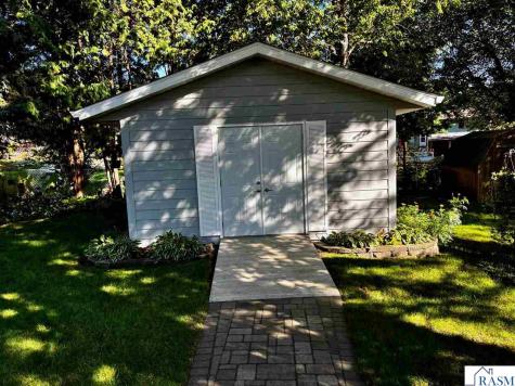 809 W Traverse Road St. Peter MN 56082