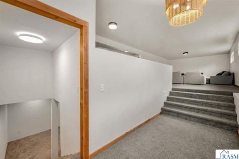 218 W 6th Street Blue Earth MN 56013