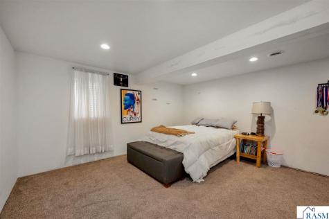 218 W 6th Street Blue Earth MN 56013