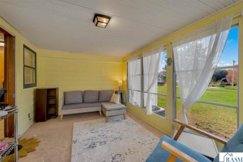 218 W 6th Street Blue Earth MN 56013