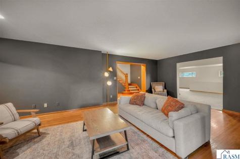 218 W 6th Street Blue Earth MN 56013