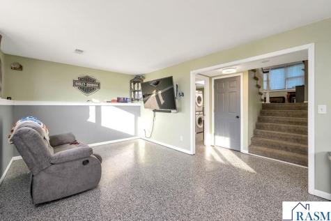 405 Sparks Drive Granada MN 56039