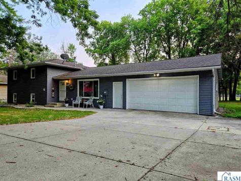 1506 Southridge Road New Ulm MN 56083
