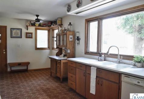 304 S Independence Avenue Clarks Grove MN 56016