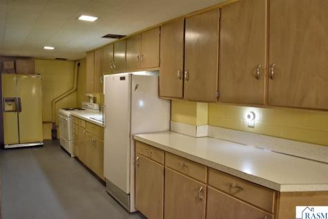 304 S Independence Avenue Clarks Grove MN 56016