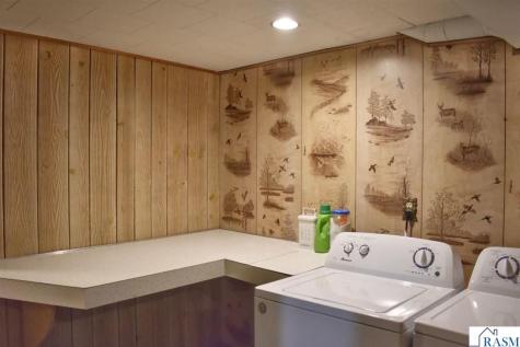 304 S Independence Avenue Clarks Grove MN 56016
