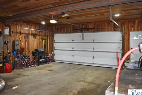 304 S Independence Avenue Clarks Grove MN 56016