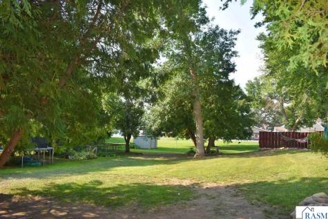 304 S Independence Avenue Clarks Grove MN 56016