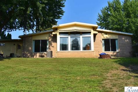 304 S Independence Avenue Clarks Grove MN 56016