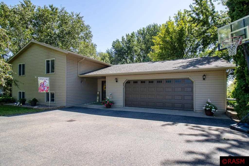 56947 Hillcrest Lane New Ulm MN 56073