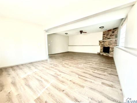 608 Colodoro Lane Eagle Lake MN 56024