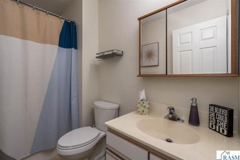 150 Oxford Path Mankato MN 56001