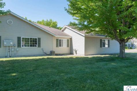 150 Oxford Path Mankato MN 56001