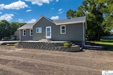 37524 County Road 15 St. Peter MN 56082