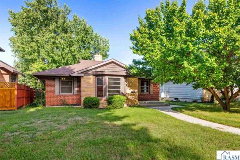 1005 S Minnesota Street New Ulm MN 56073-3420