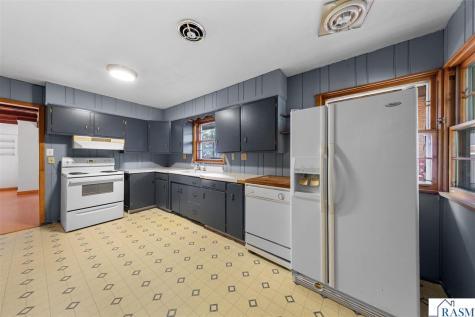 1005 S Minnesota Street New Ulm MN 56073-3420