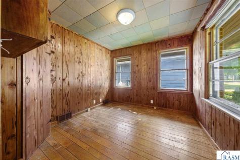 1005 S Minnesota Street New Ulm MN 56073-3420
