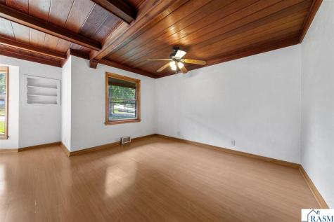 1005 S Minnesota Street New Ulm MN 56073-3420