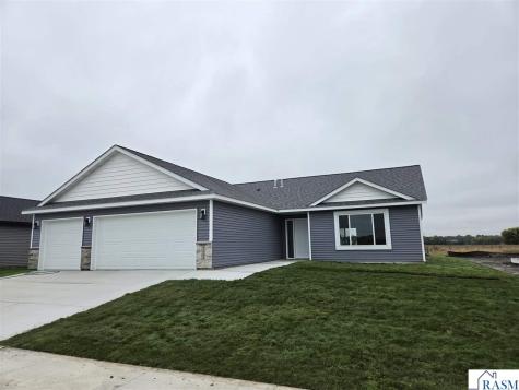 1088 Cullen Street St. Peter MN 56082-1229