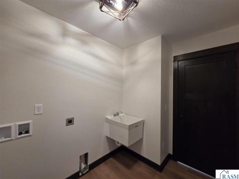 1088 Cullen Street St. Peter MN 56082-1229