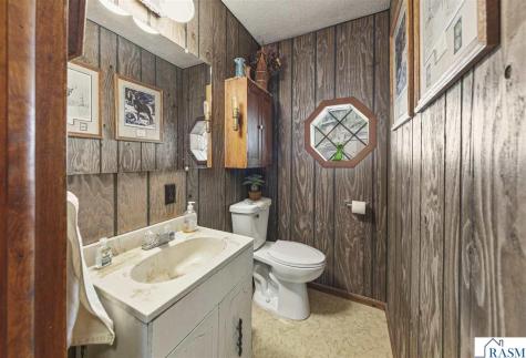 38630 U.s. Highway 169 St. Peter MN 56082