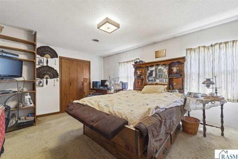 38630 U.s. Highway 169 St. Peter MN 56082