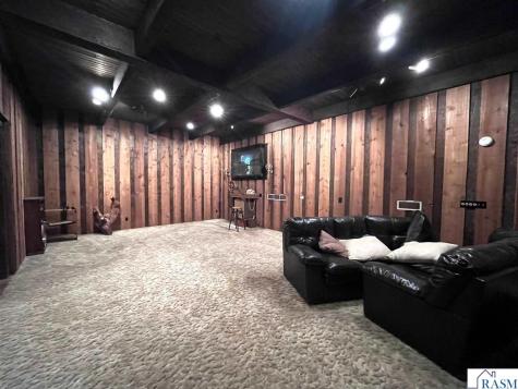 38630 U.s. Highway 169 St. Peter MN 56082
