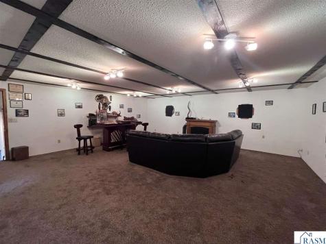 38630 U.s. Highway 169 St. Peter MN 56082