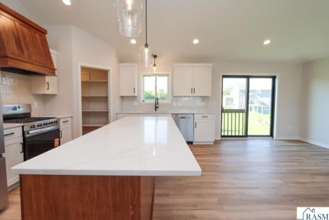 11 Sunset Court North Mankato MN 56003