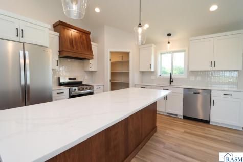 11 Sunset Court North Mankato MN 56003