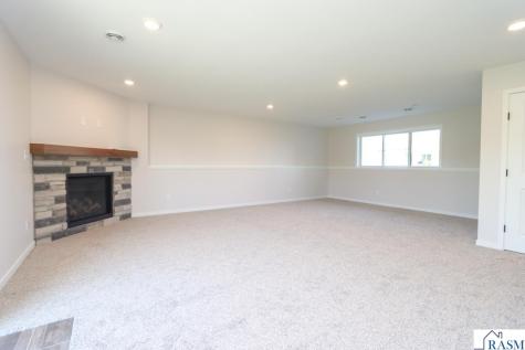 11 Sunset Court North Mankato MN 56003