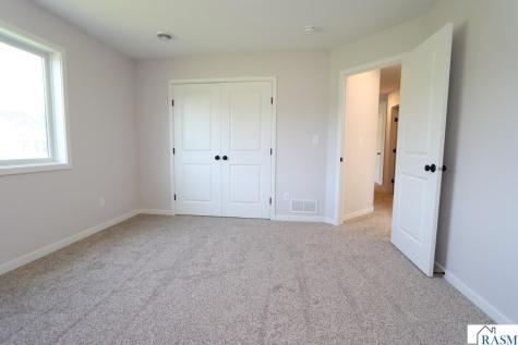 11 Sunset Court North Mankato MN 56003