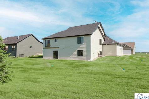 11 Sunset Court North Mankato MN 56003