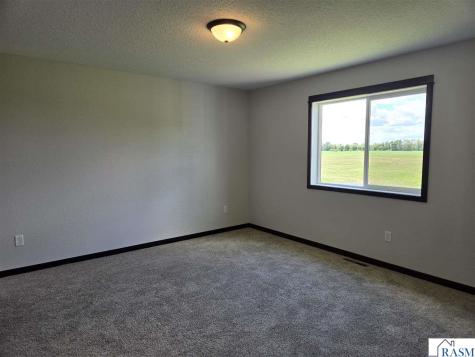 204 Barony Road Le Sueur MN 56058-2075