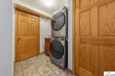 214 Rogers Street Mankato MN 56001