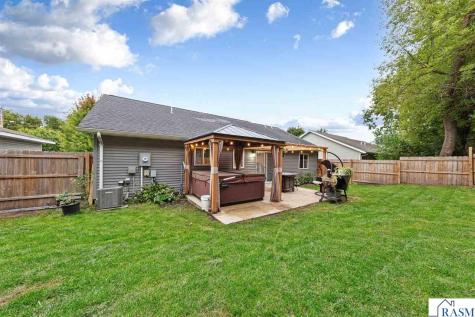214 Rogers Street Mankato MN 56001