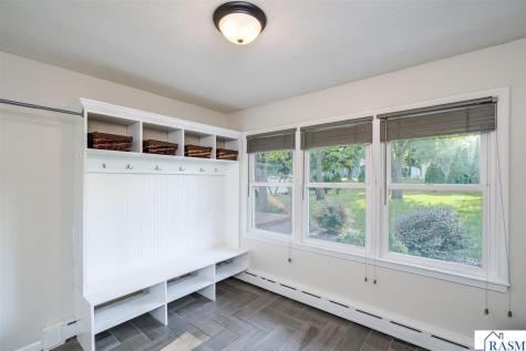 914 N 5th Street St. Peter MN 56082