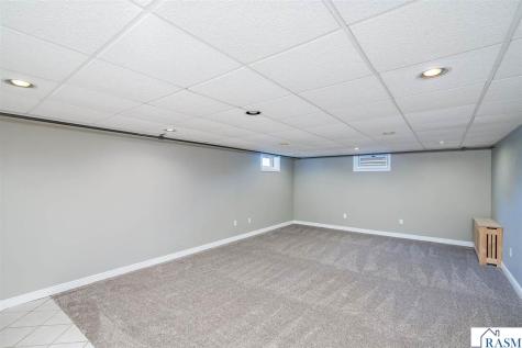 914 N 5th Street St. Peter MN 56082