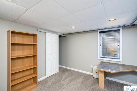 914 N 5th Street St. Peter MN 56082