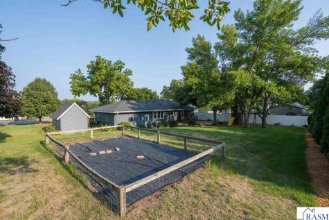 914 N 5th Street St. Peter MN 56082
