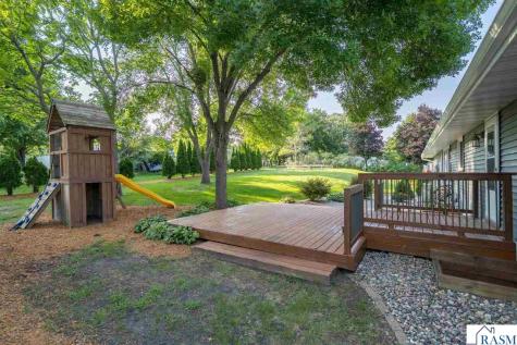 914 N 5th Street St. Peter MN 56082