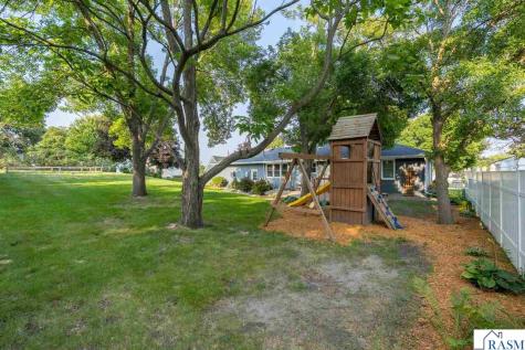 914 N 5th Street St. Peter MN 56082