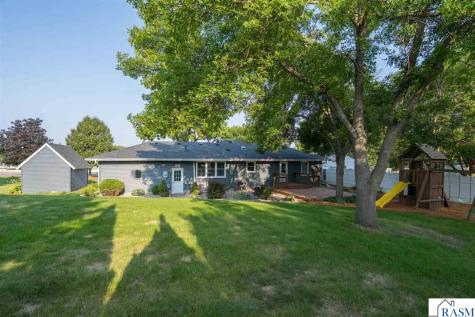 914 N 5th Street St. Peter MN 56082