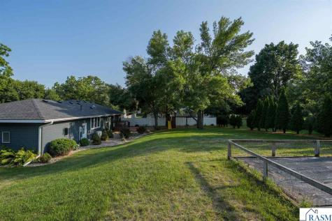 914 N 5th Street St. Peter MN 56082